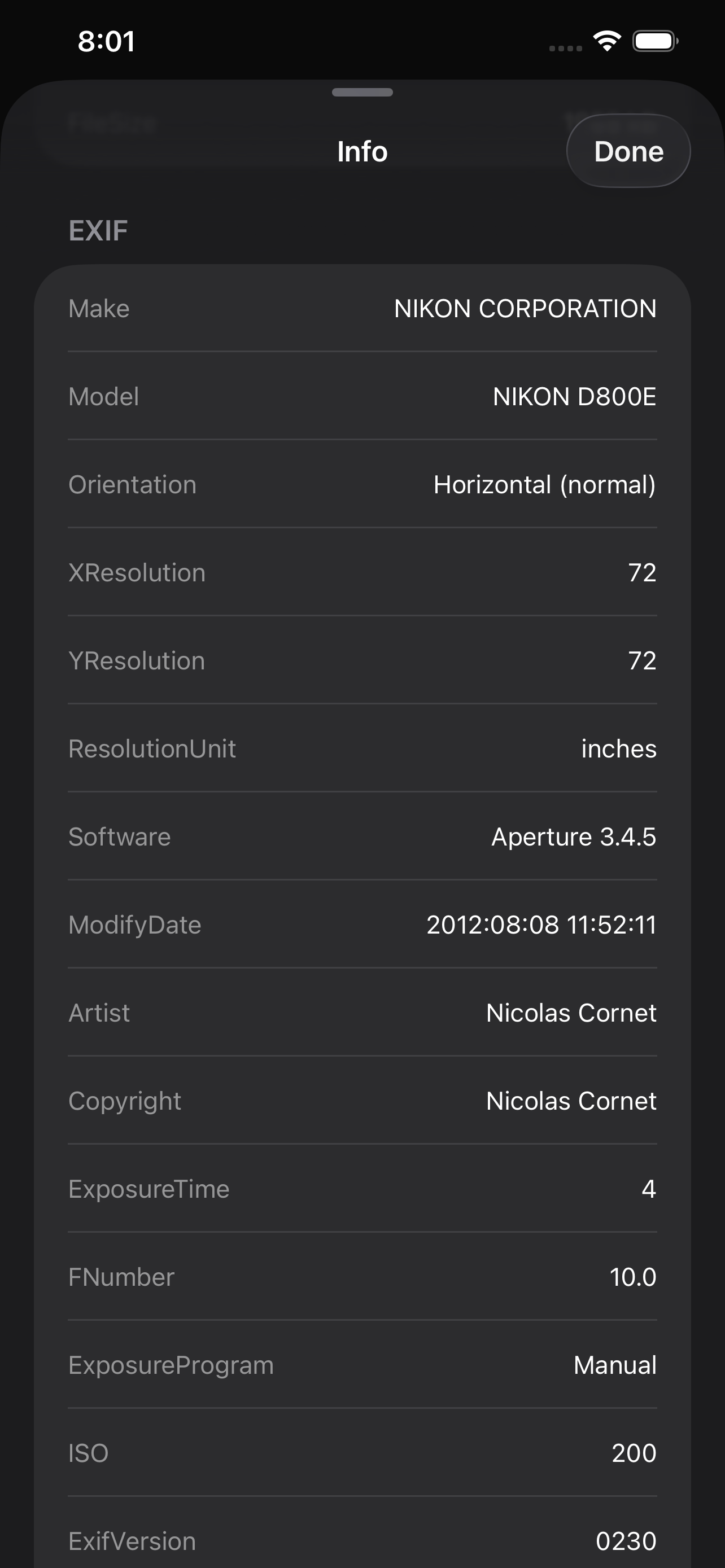 The info sheet on iPhone &mdash; the EXIF record of one photograph read out field by field: a Nikon D800E, horizontal orientation, 72 dpi, written by Aperture 3.4.5 in 2012, artist and copyright Nicolas Cornet, a 4-second exposure at f/10, manual exposure program, ISO 200